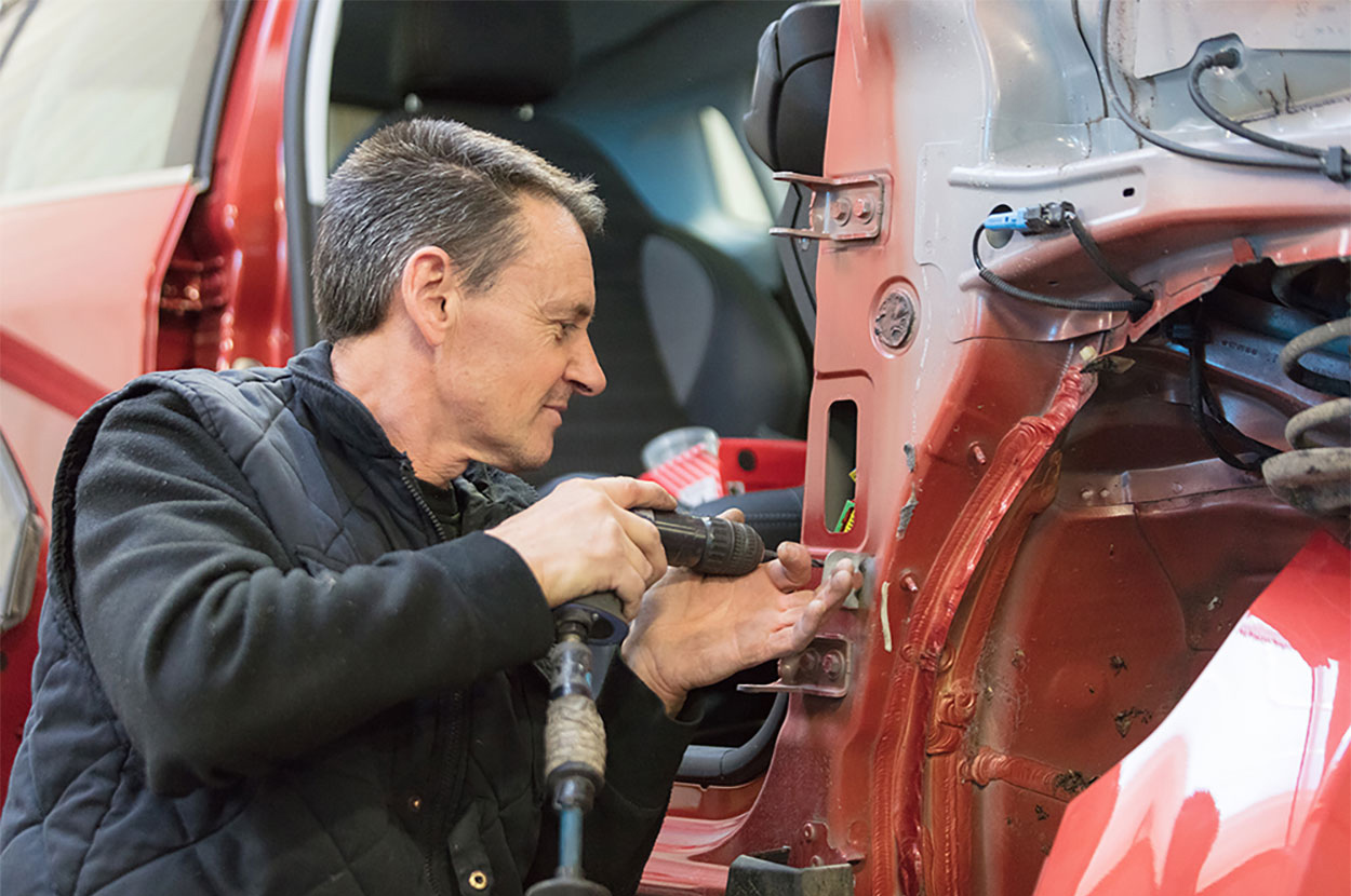 Carrosserie Lescar, Carrosserie Orthez, Carrosserie Pau, Mécanique générale Lescar, Mécanique générale Orthez, Mécanique générale Pau, Pare brise agricole Lescar, Pare brise agricole Orthez, Pare brise agricole Pau, Pare brise poids lourd Lescar, Pare brise poids lourd Orthez, Pare brise poids lourd Pau, Pare brise voiture Lescar, Pare brise voiture Orthez, Pare brise voiture Pau, Peinture industrielle Lescar, Peinture industrielle Orthez, Peinture industrielle Pau