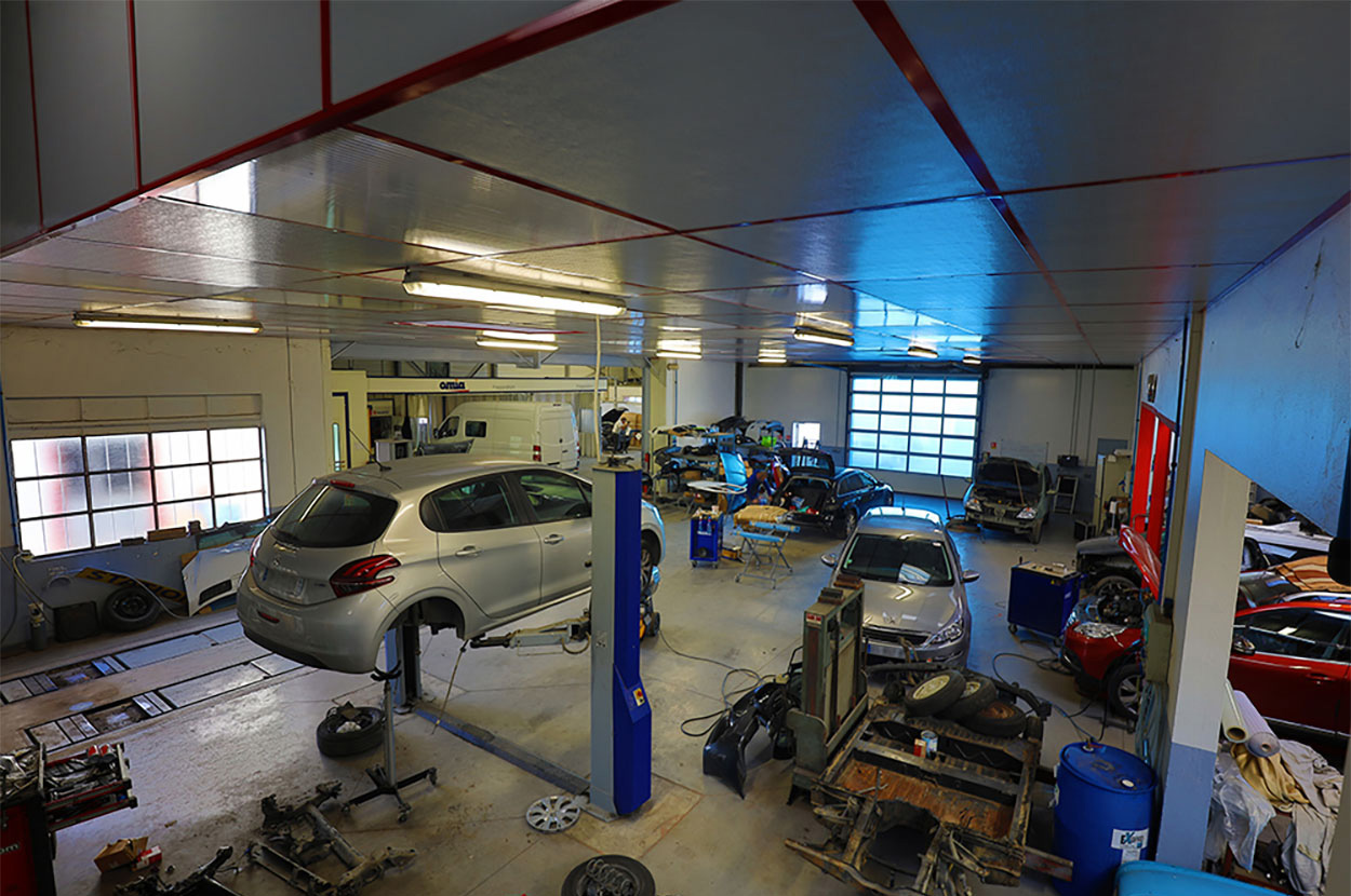 Carrosserie Lescar, Carrosserie Orthez, Carrosserie Pau, Mécanique générale Lescar, Mécanique générale Orthez, Mécanique générale Pau, Pare brise agricole Lescar, Pare brise agricole Orthez, Pare brise agricole Pau, Pare brise poids lourd Lescar, Pare brise poids lourd Orthez, Pare brise poids lourd Pau, Pare brise voiture Lescar, Pare brise voiture Orthez, Pare brise voiture Pau, Peinture industrielle Lescar, Peinture industrielle Orthez, Peinture industrielle Pau