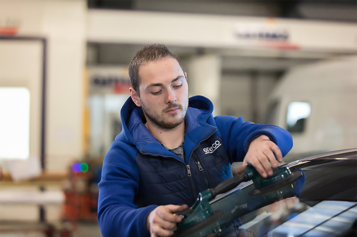 Carrosserie Lescar, Carrosserie Orthez, Carrosserie Pau, Mécanique générale Lescar, Mécanique générale Orthez, Mécanique générale Pau, Pare brise agricole Lescar, Pare brise agricole Orthez, Pare brise agricole Pau, Pare brise poids lourd Lescar, Pare brise poids lourd Orthez, Pare brise poids lourd Pau, Pare brise voiture Lescar, Pare brise voiture Orthez, Pare brise voiture Pau, Peinture industrielle Lescar, Peinture industrielle Orthez, Peinture industrielle Pau